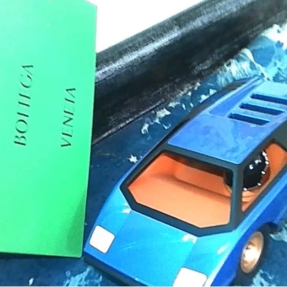 Kingston 8GB MicroSD Card with Adapter - Picture 8 of 11